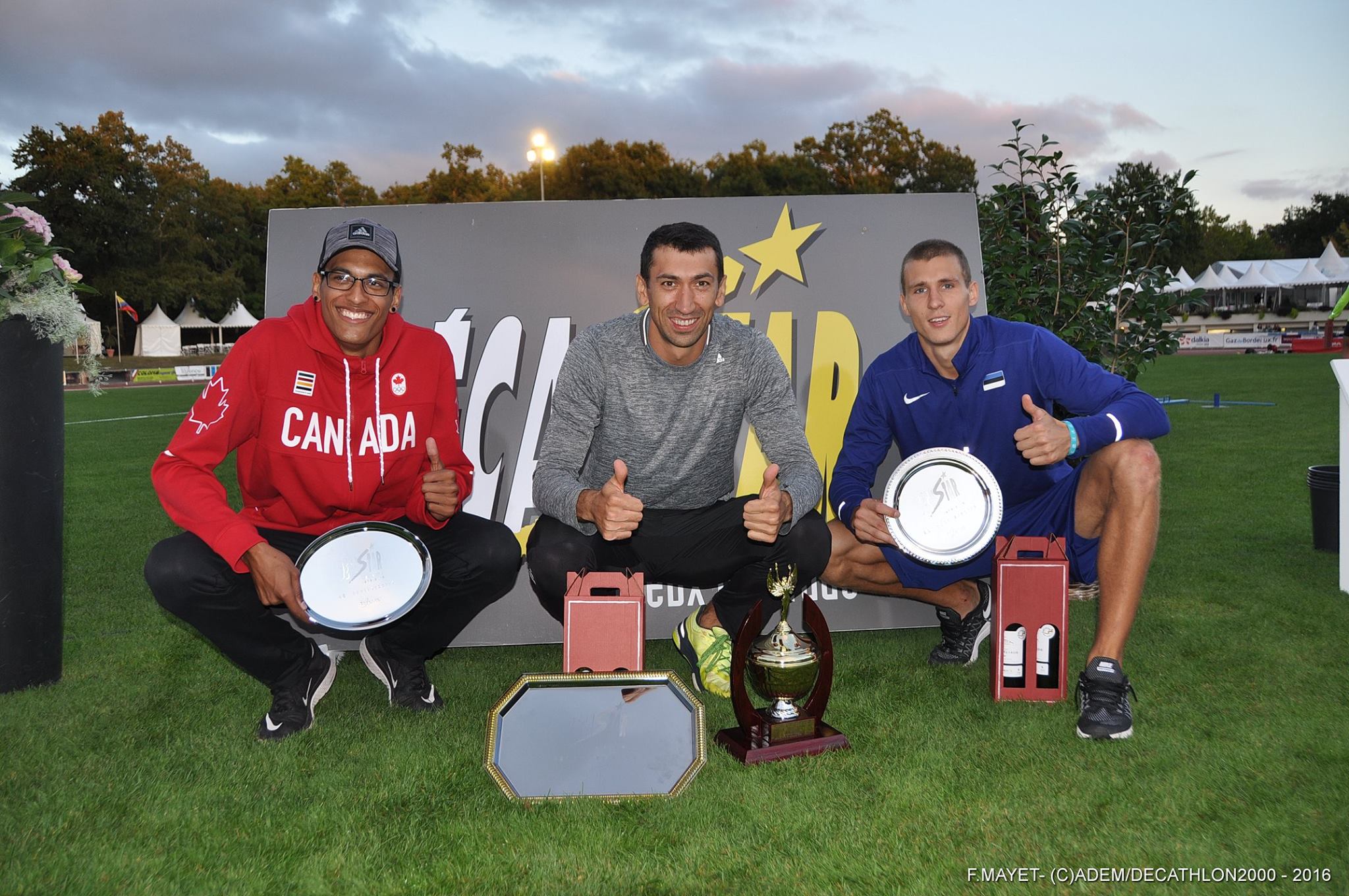 Pierce Lepage, Olexiy Kasyanov, Maicel Uibo - photo by Francis Mayet/Decathlon 2000